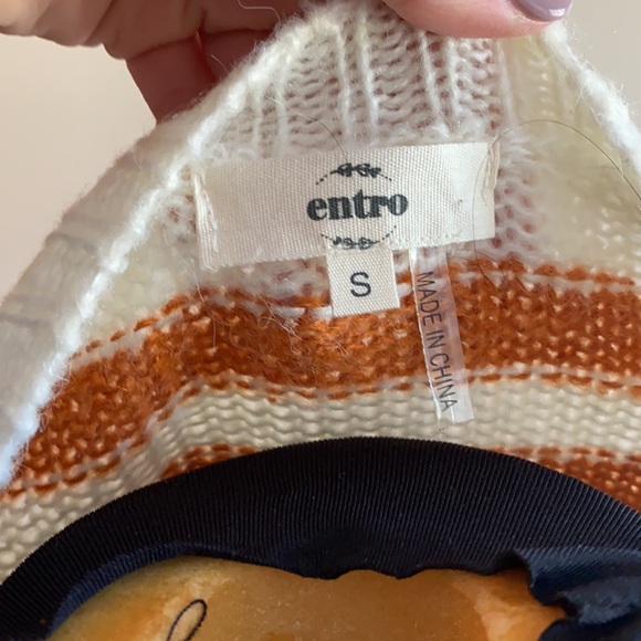 Sweater - Picture 3 of 3